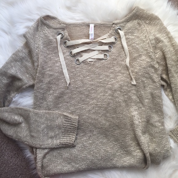 Xhilaration Tops - 🍍NWOT Lace Up Shirt